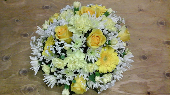 Anniversary posies florist Bristol AP2