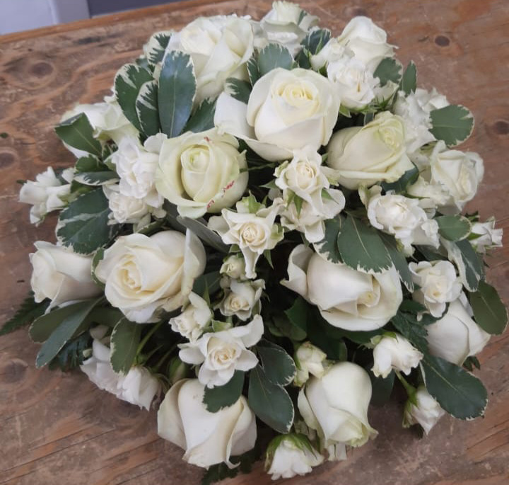Christmas Table Arrangements Bristol florist XMASTA10