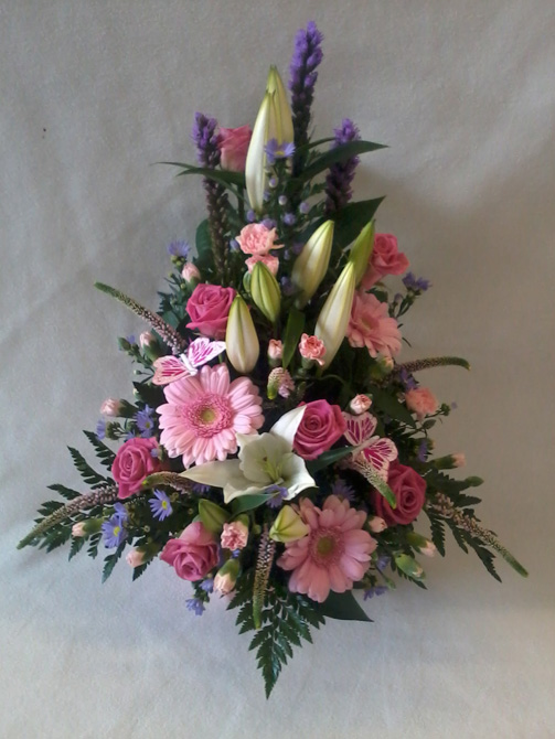 Font facing gift basket florist Bristol CGP2