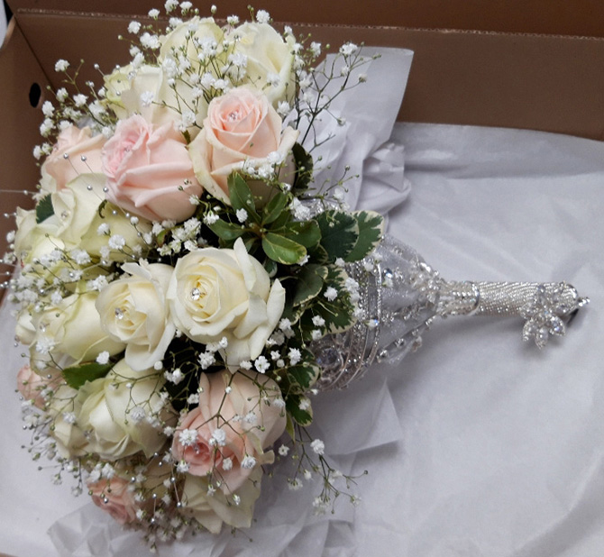 bride hand tied bouquets WB12