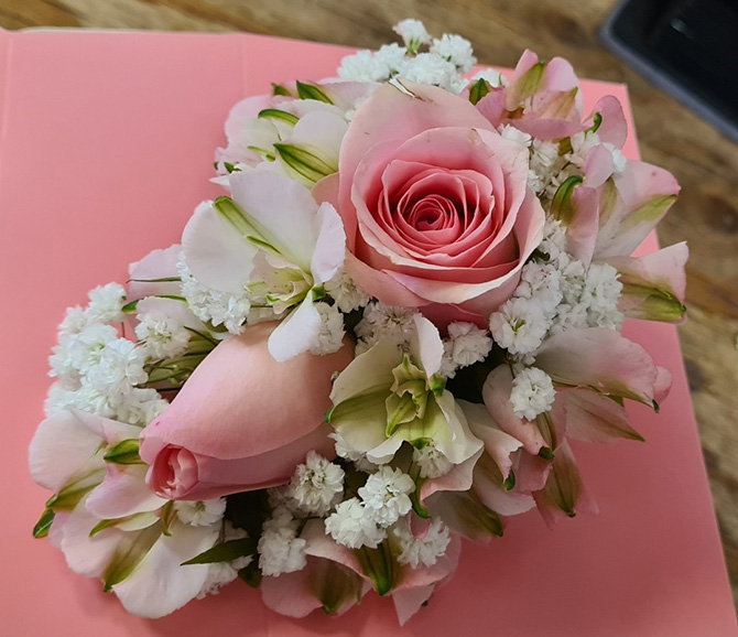 Wedding buttonholes WBU5