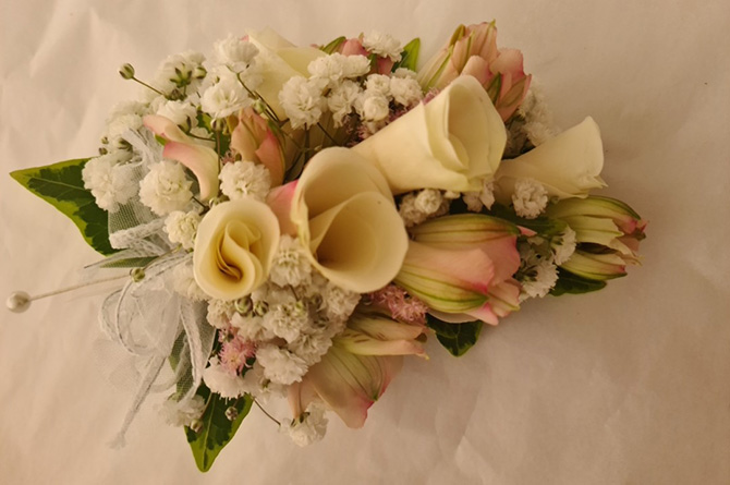 Wedding flowers corsage WC10