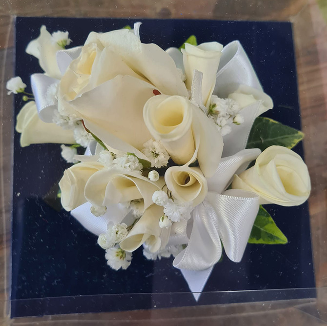 Wedding flowers corsage WC12