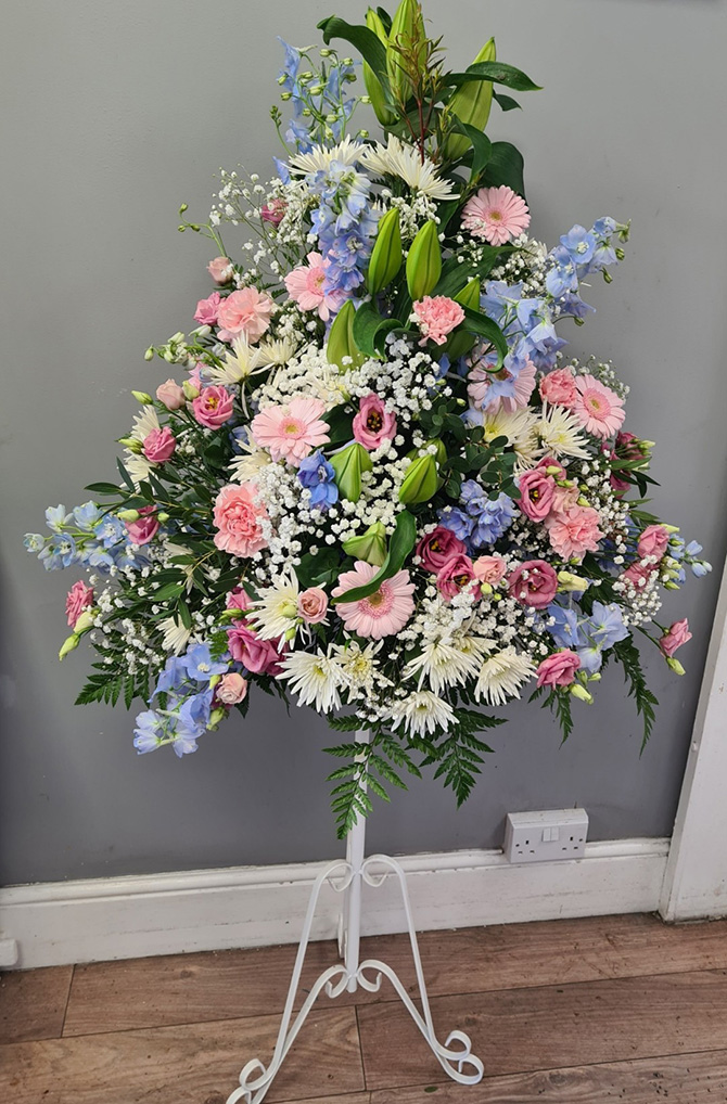 Wedding pedestal flowers WP10
