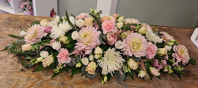 Wedding table flowers WTA8